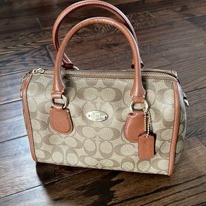 Authentic Coach Handbag for sale 🔥